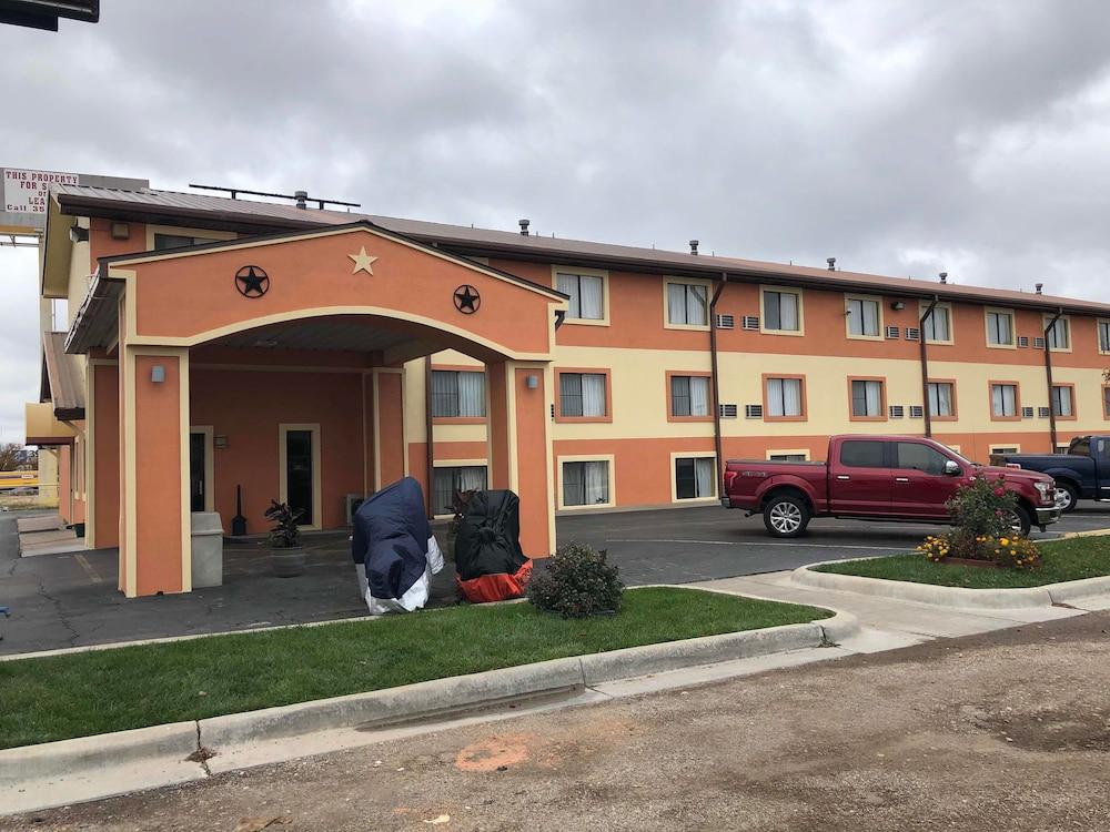Super 8 By Wyndham Amarillo Ξενοδοχείο Εξωτερικό φωτογραφία